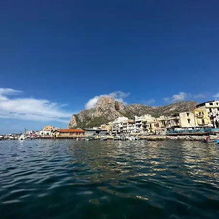 Casa Vacanze La Rocca 2 Appartamento *