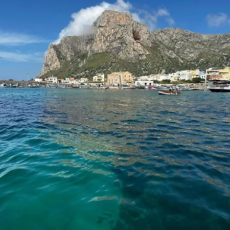 Apartament Casa Vacanze La Rocca 2 *